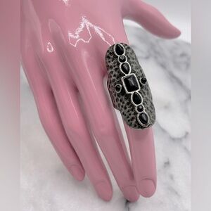 Hammered Silver Tone Cross Finger Ring